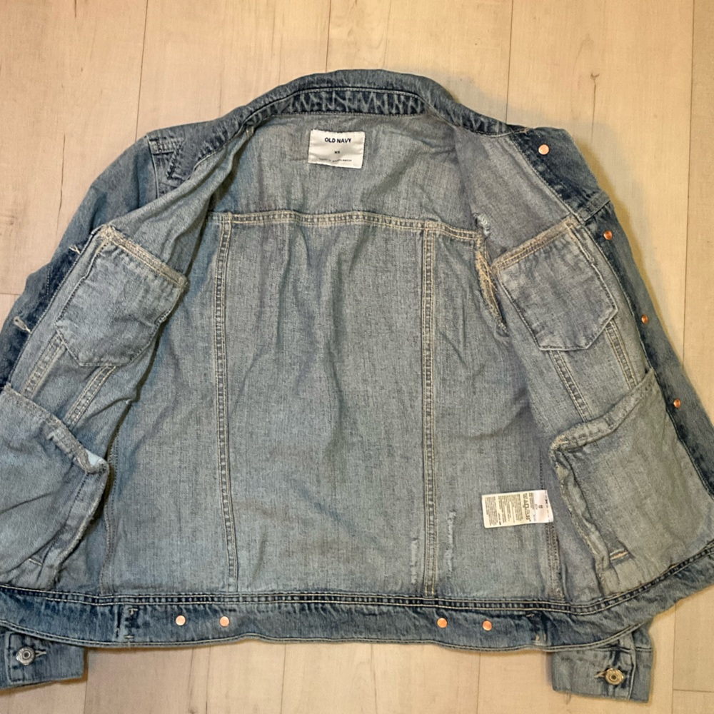 Old Navy Light Denim Jean Jacket‎ - Picture 2 of 4
